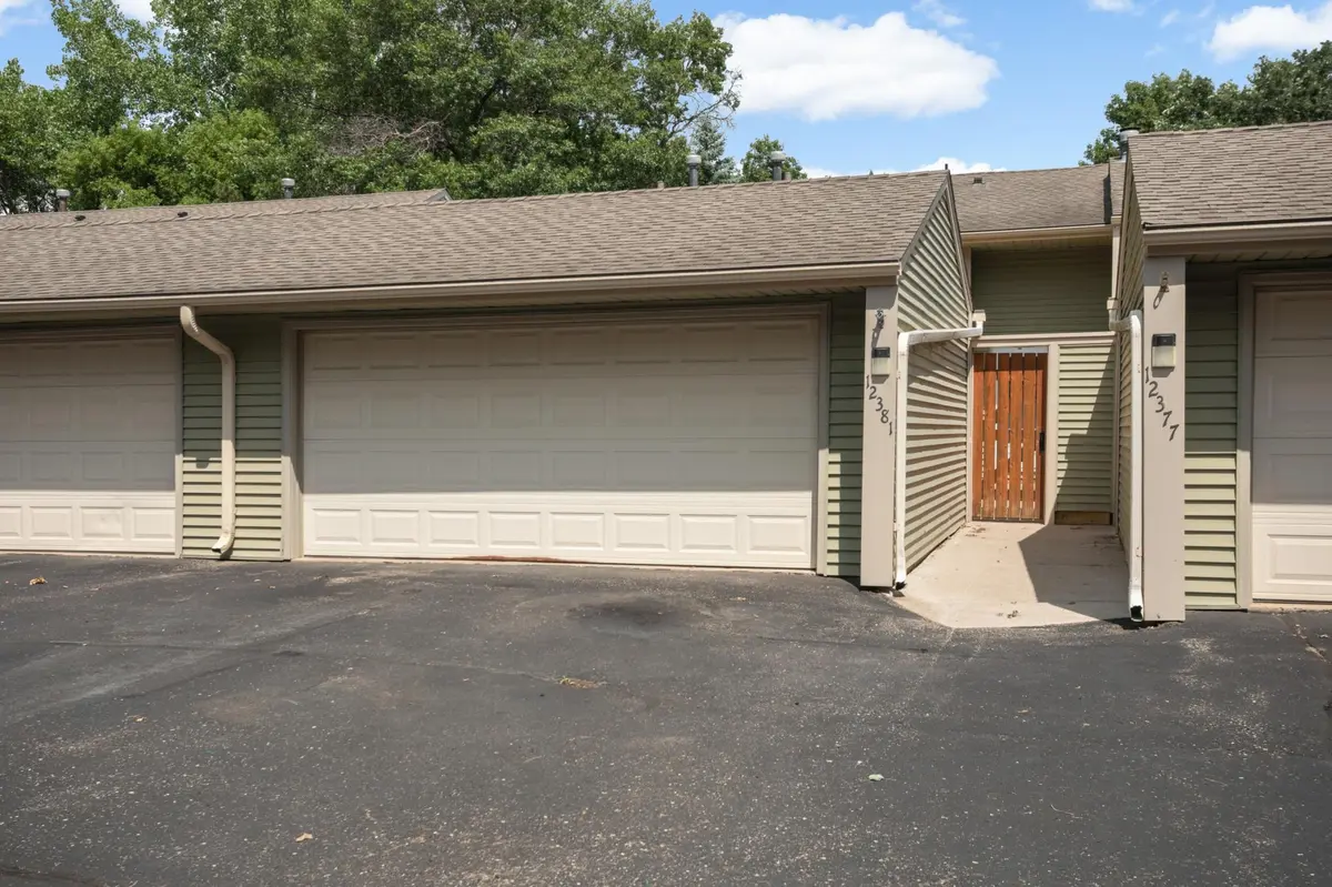 12381 Drake ST NW, Coon Rapids, MN 55448