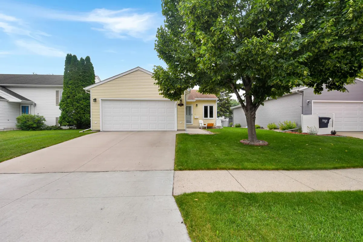 1510 28th AVE S, Fargo, ND 58103