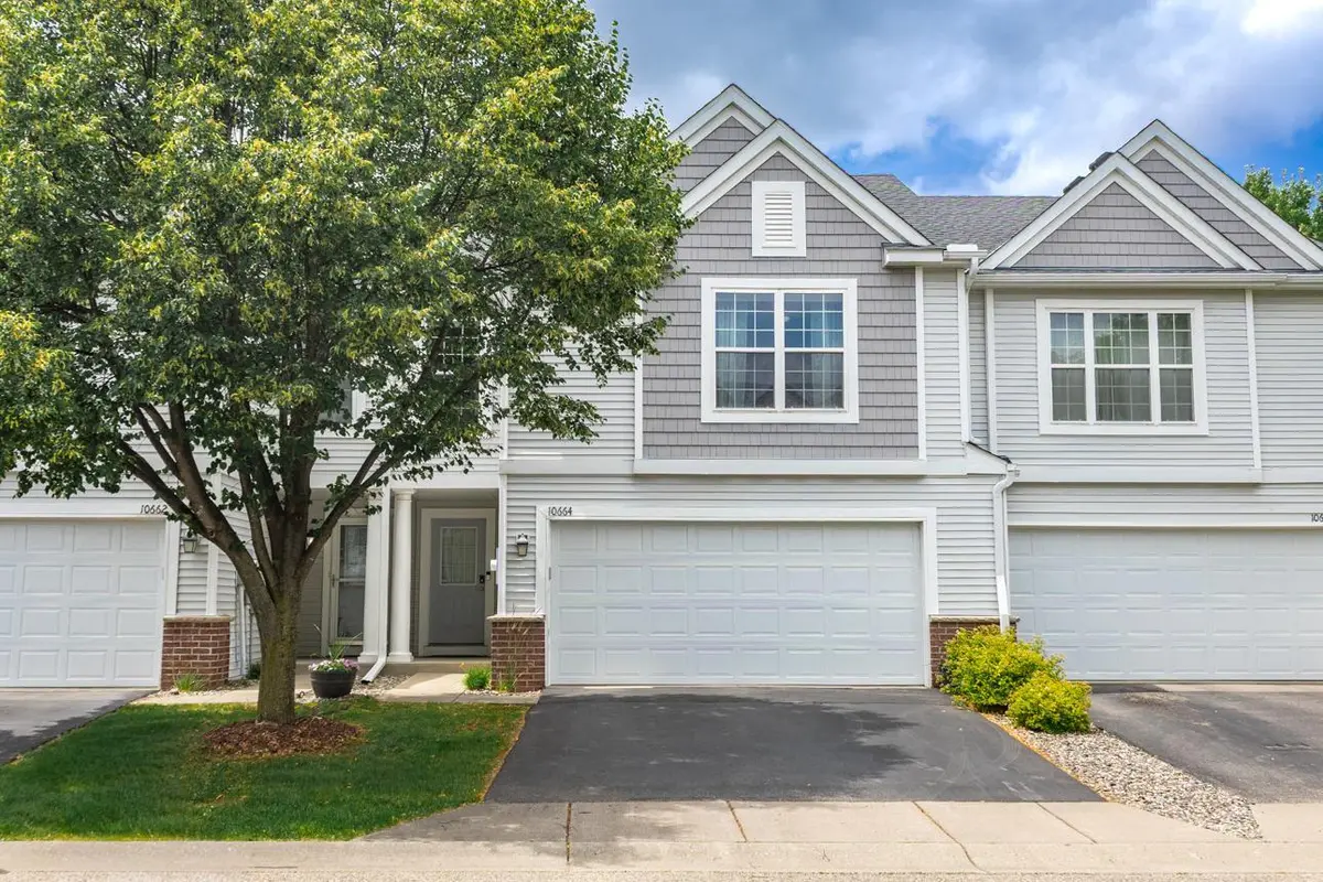 10664 Ironwood CT, Woodbury, MN 55129