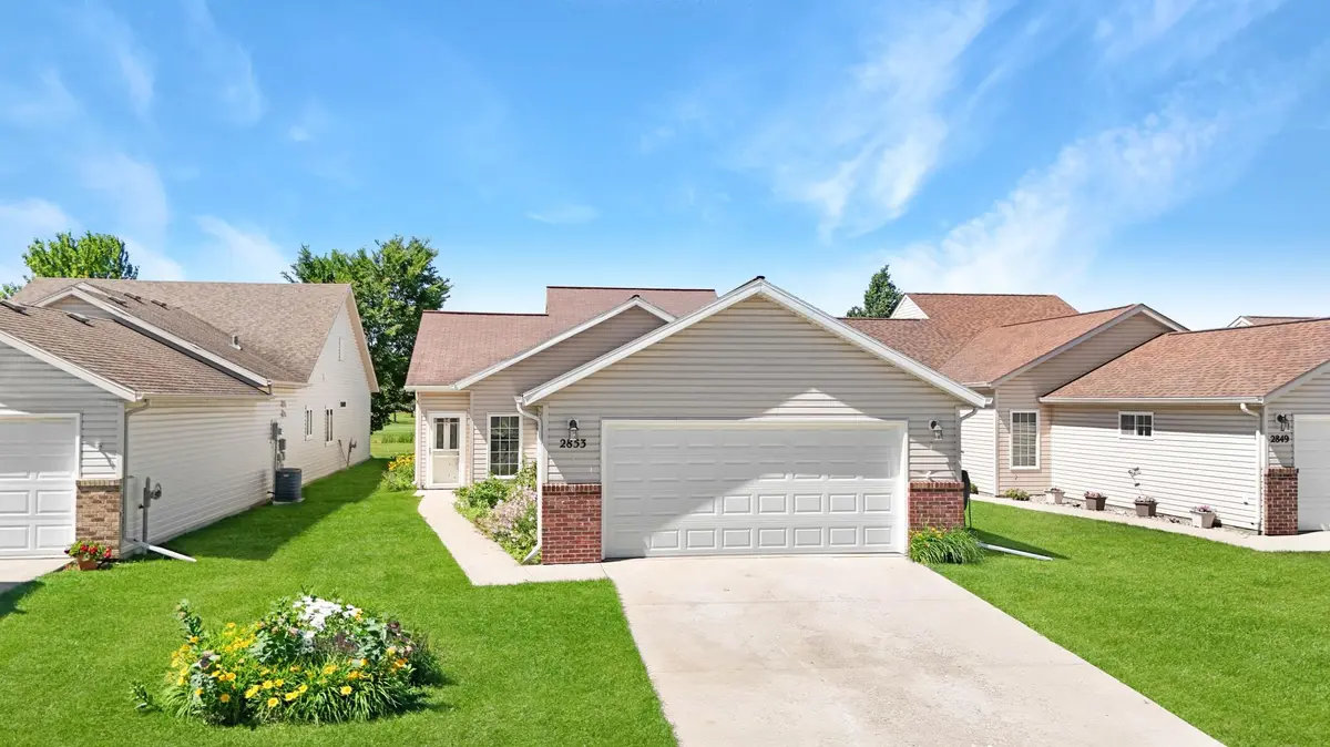 2853 35th ST S, Moorhead, MN 56560
