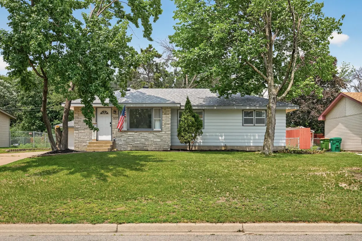 409 Manor DR NE, Spring Lake Park, MN 55432