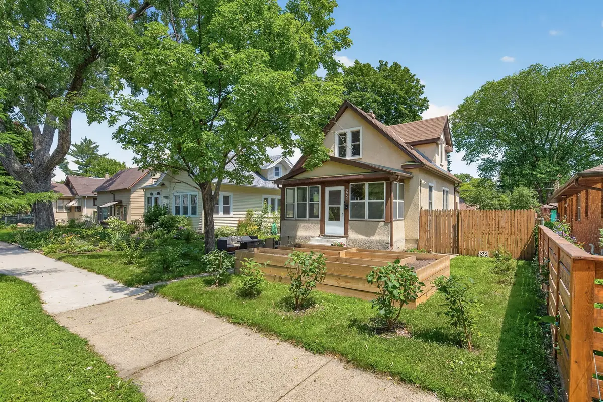 3953 38th AVE S, Minneapolis, MN 55406
