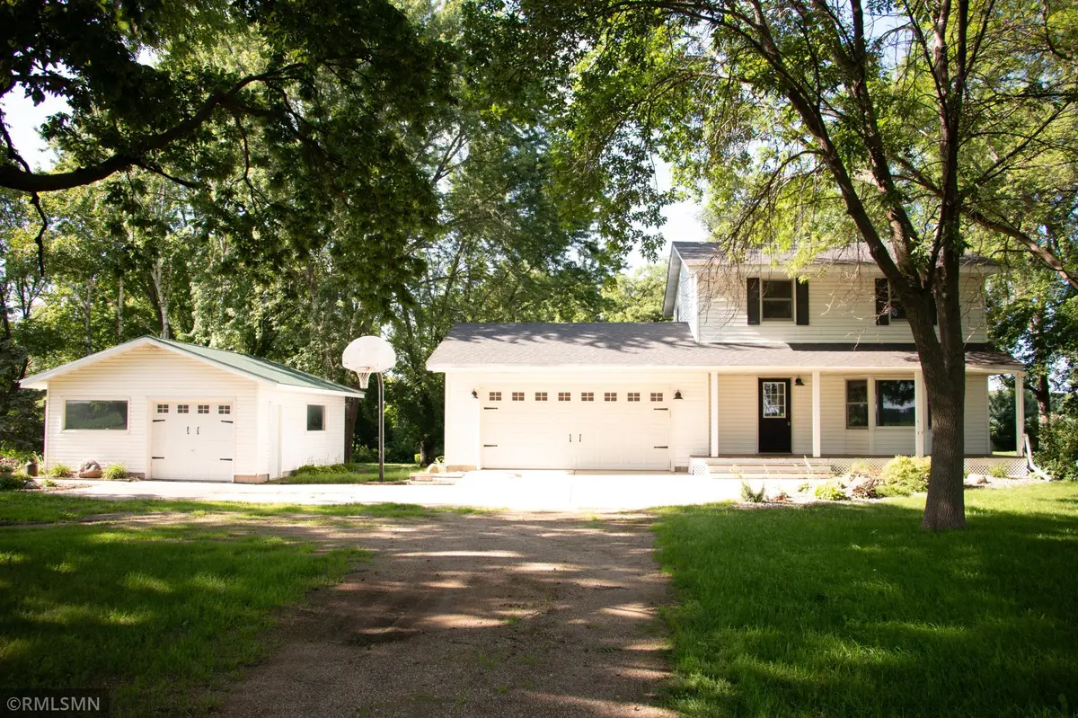 17172 220th ST, Hutchinson, MN 55350