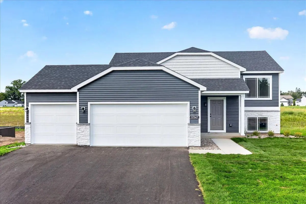 37547 Greenway AVE, North Branch, MN 55056