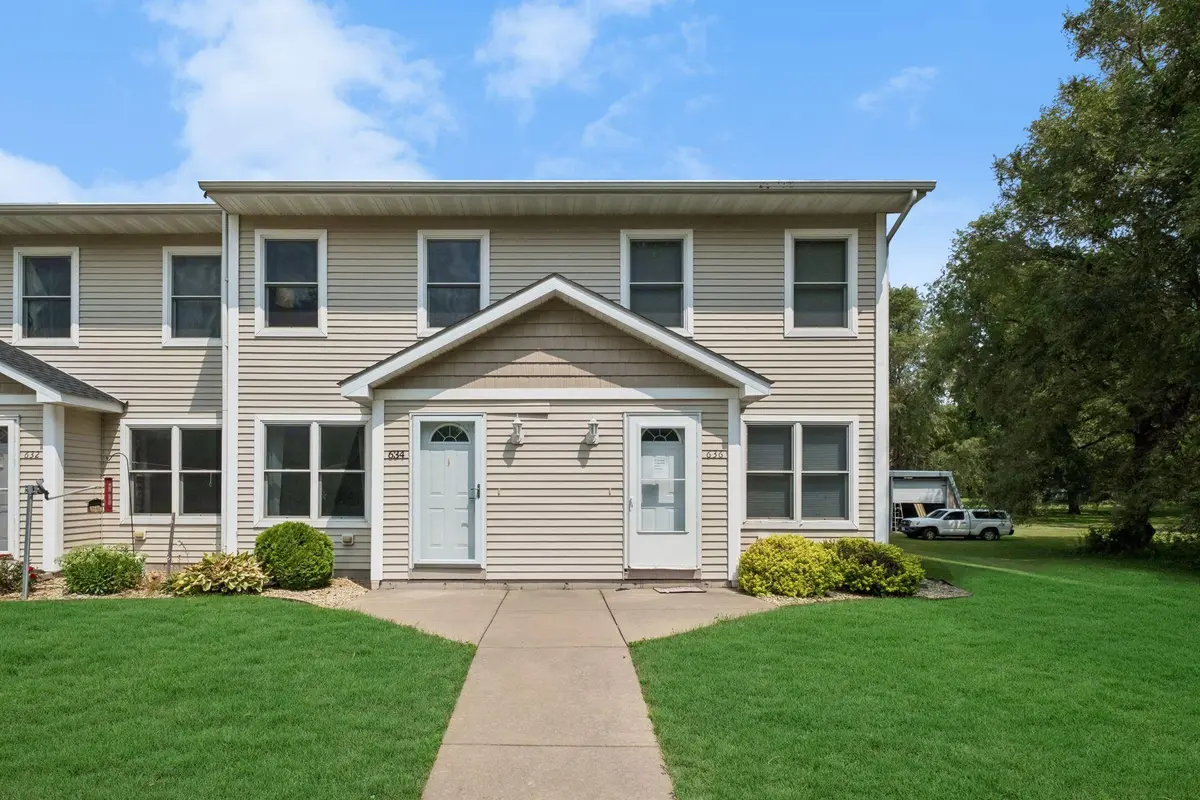 634 Pine ST ##5, Prescott, WI 54021