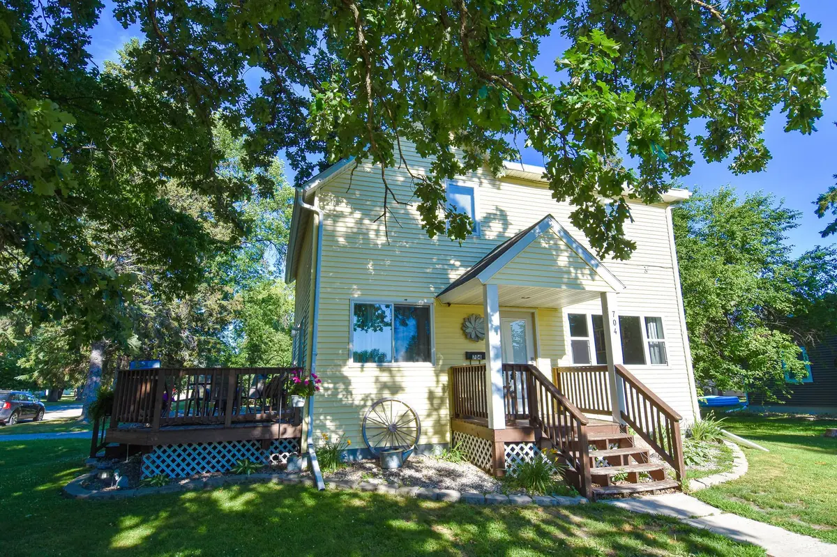 704 Tindolph AVE S, Thief River Falls, MN 56701