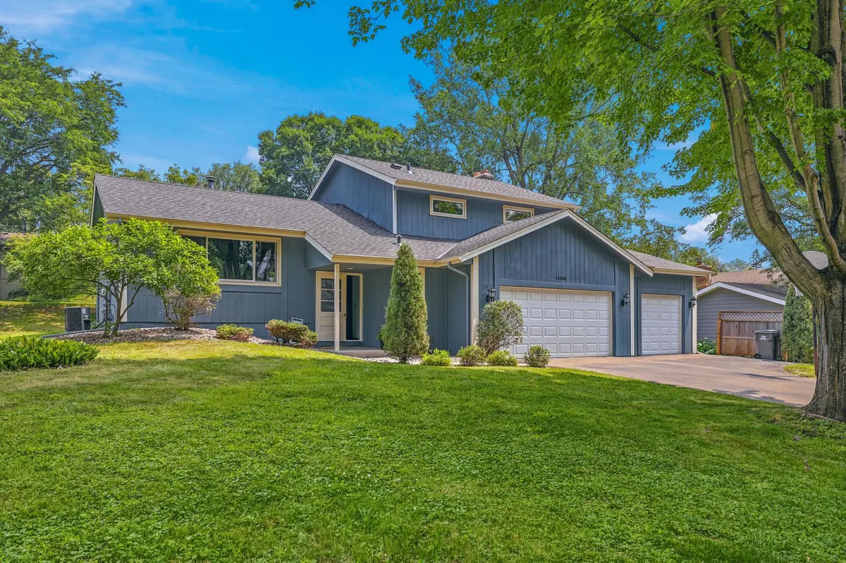 14308 Wedgeway CT, Eden Prairie, MN 55346