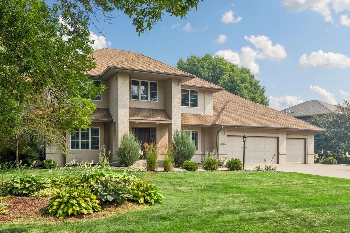 3344 Charleston DR, Woodbury, MN 55129