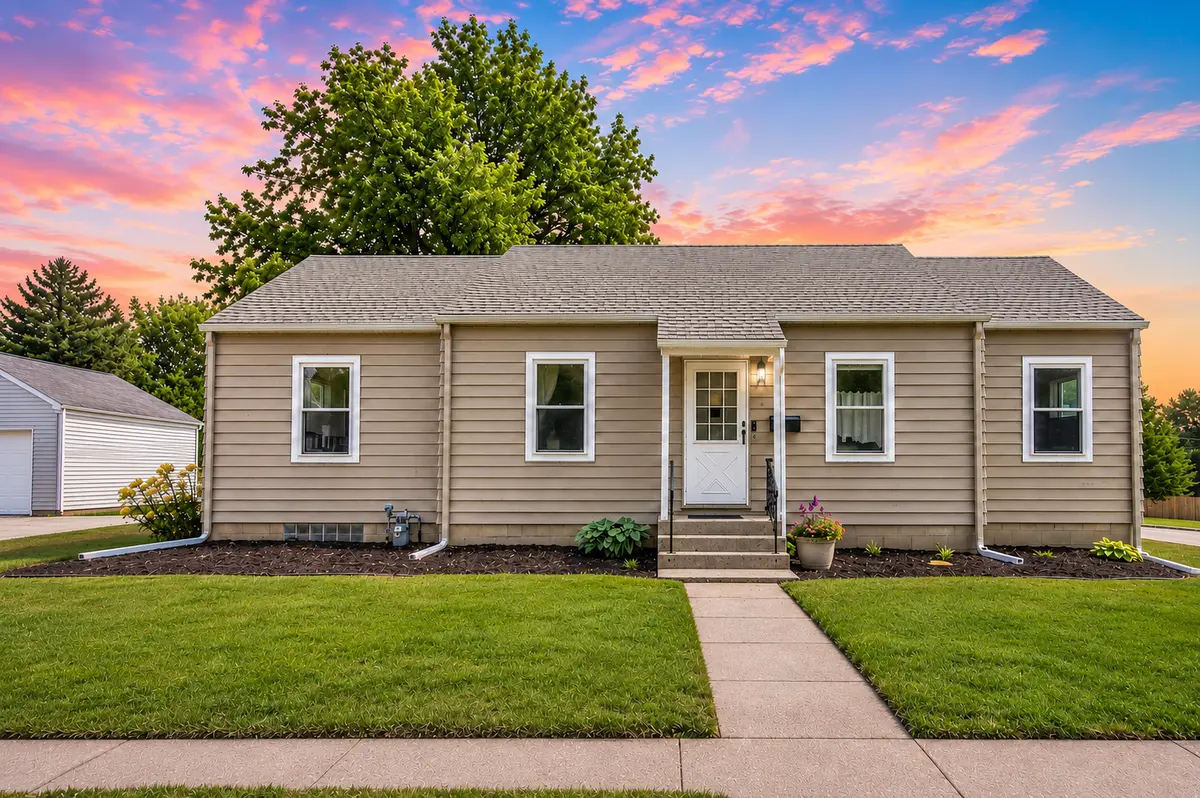 949 7th AVE SW, Faribault, MN 55021