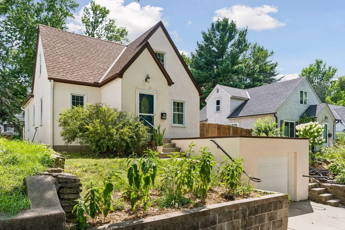 164 Wyoming ST E, Saint Paul, MN 55107