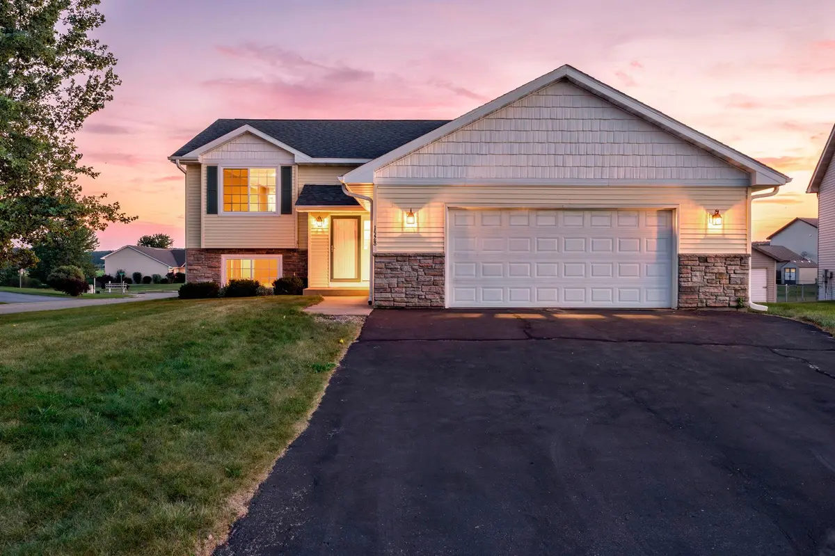 1528 Sequoia LN, New Richmond, WI 54017