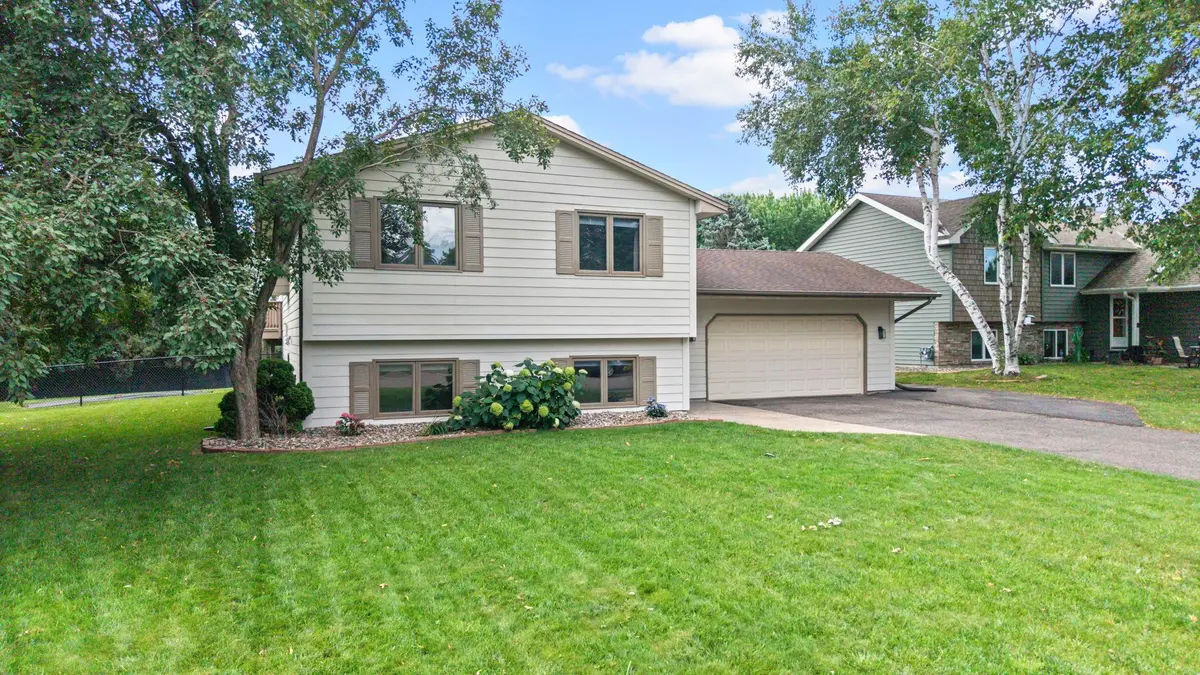 14366 Europa AVE, Apple Valley, MN 55124
