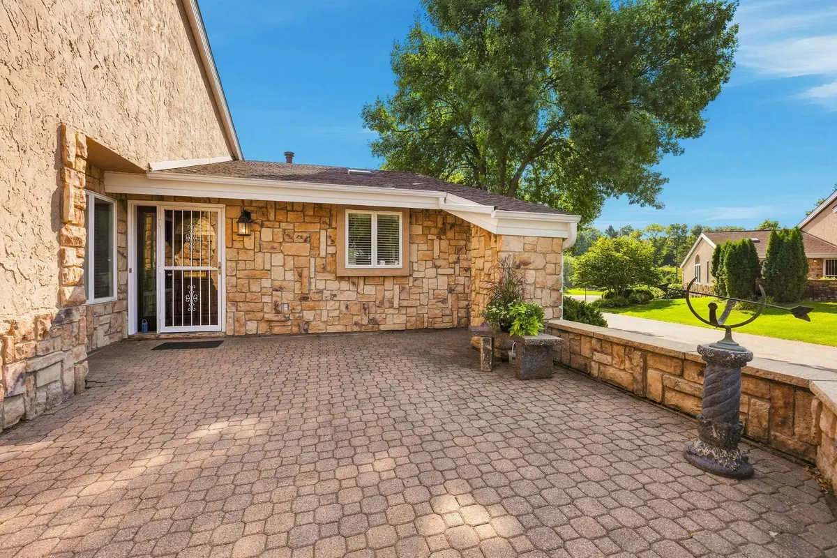 501 Brook LN, Saint Cloud, MN 56301