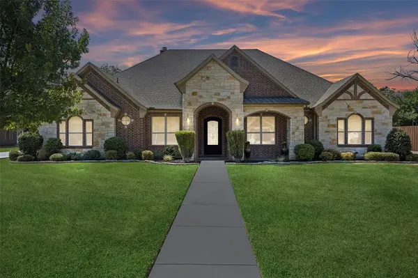 2526 Fruitland Avenue, Farmers Branch, TX 75234