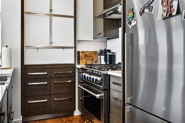 10 Shawnee HL SW #402, Calgary, AB T2Y 0K5