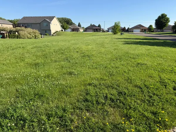 XXXX Creek View LN,  Owatonna,  MN 55060