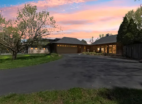 2179 River RD S, Saint Mary's Point, MN 55043