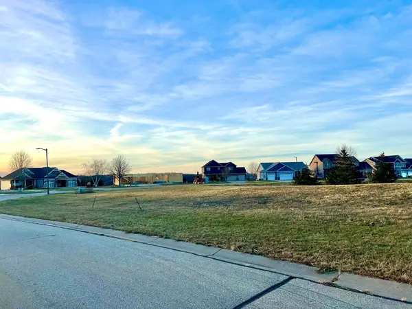 4958 Chalet CT, Red Wing, MN 55066