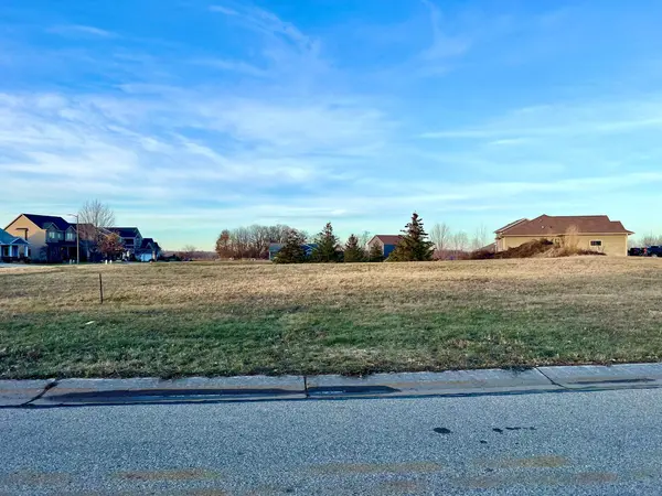 4958 Chalet CT, Red Wing, MN 55066