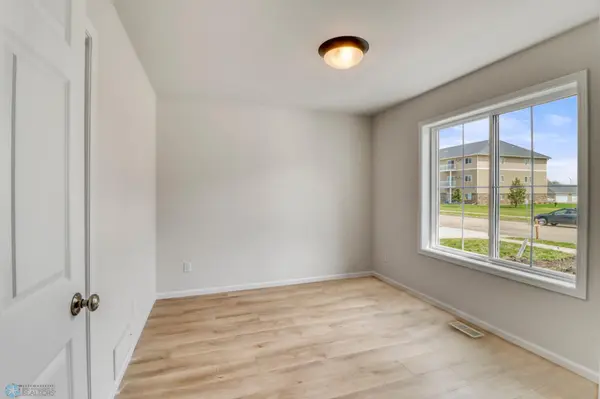 3515 18th ST S, Moorhead, MN 56560