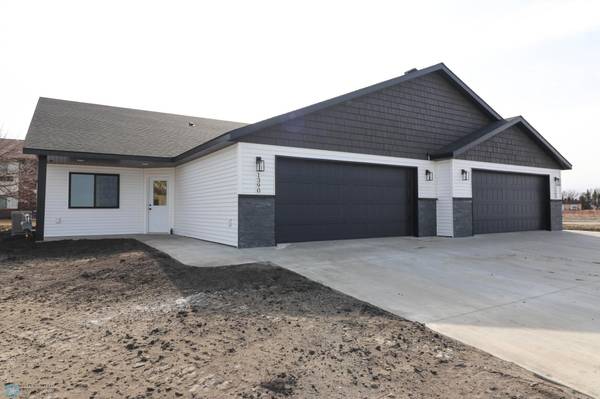 1396 Prairie Lane, Wahpeton, ND 58075