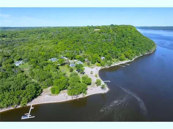 28589 Lake Avenue WAY, Frontenac, MN 55026