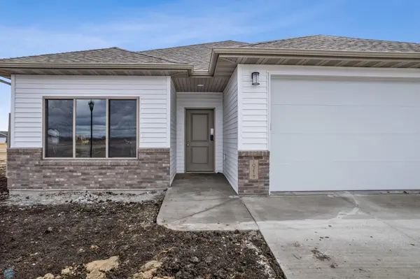 10218 73rd ST S, Horace, ND 58047