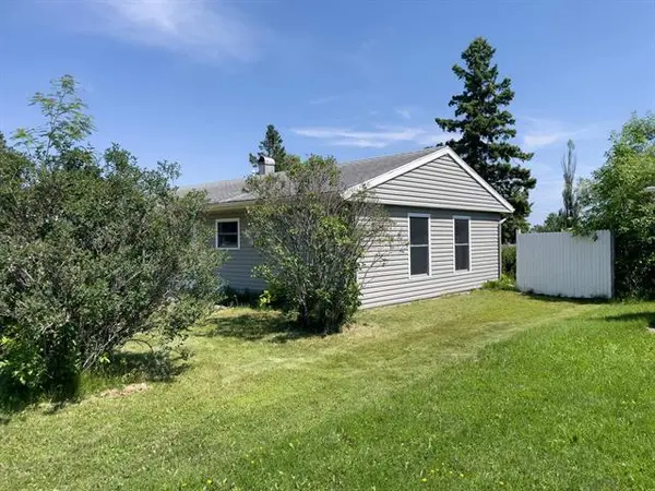 53 Edwards DR, Silver Bay, MN 55614