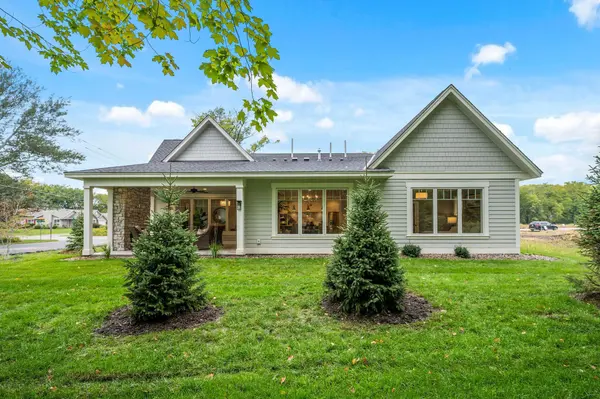 25465 Park LN, Excelsior, MN 55331