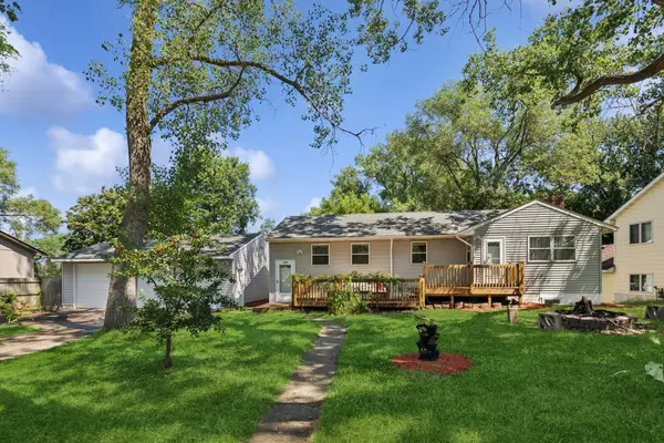 1624 Old Hudson RD, Saint Paul, MN 55106