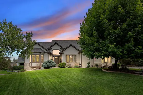 11656 Azure LN, Inver Grove Heights, MN 55077