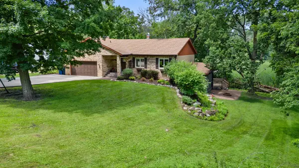20 Woodlawn AVE, Tonka Bay, MN 55331