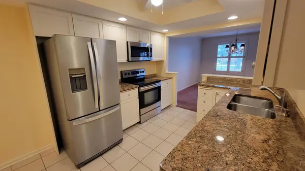 8430 Pennsylvania RD #109, Bloomington, MN 55438