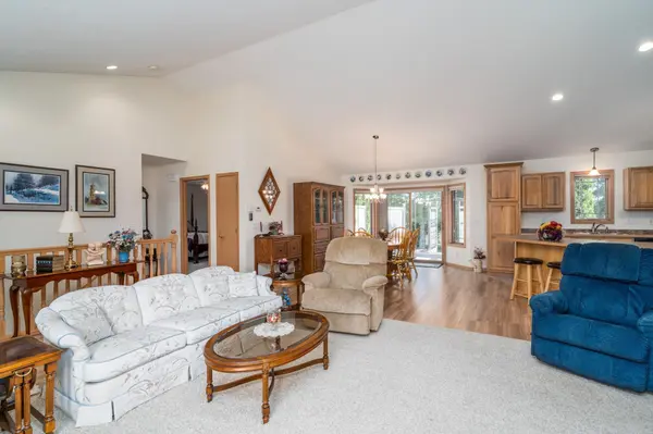 521 Spruce LN, Crookston, MN 56716