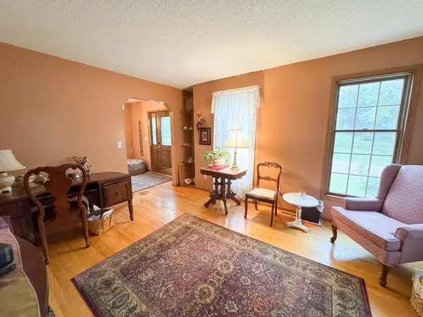 301 4th AVE SE, Pelican Rapids, MN 56572