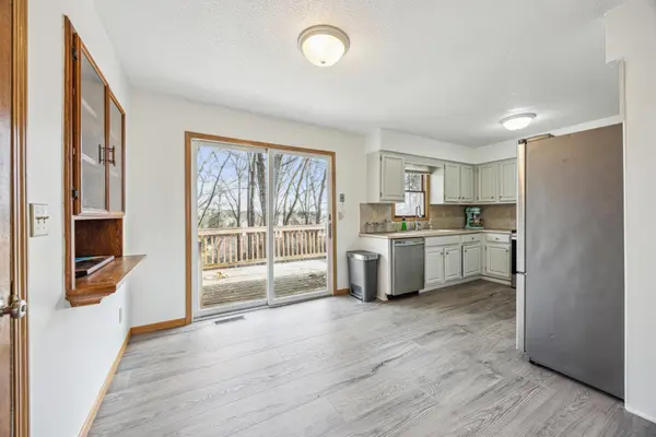 14798 56th ST N, Oak Park Heights, MN 55082