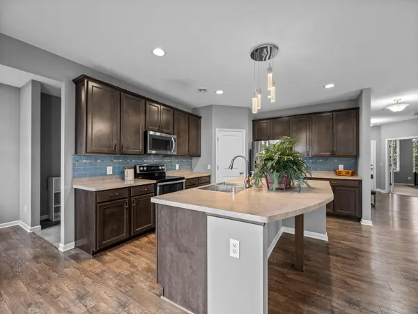 15653 Eddy Creek WAY, Apple Valley, MN 55124