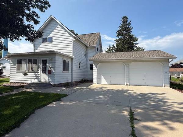 307 Main ST E, Caledonia, MN 55921