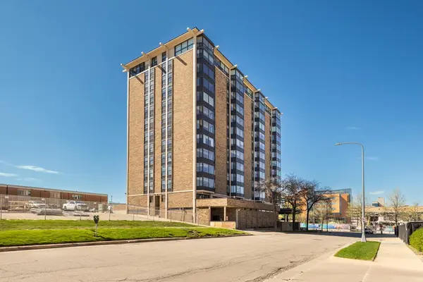 207 5th AVE SW #802, Rochester, MN 55902
