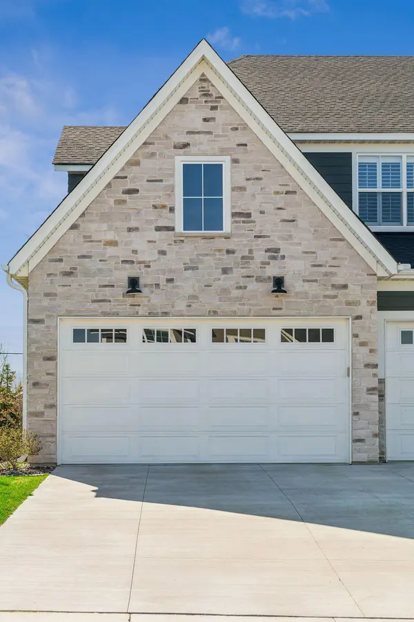 4685 Garland LN N, Plymouth, MN 55446