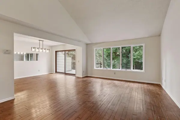 7406 Cahill RD, Edina, MN 55439