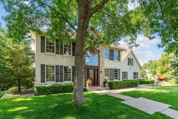 3865 N Ridge DR, Eagan, MN 55123
