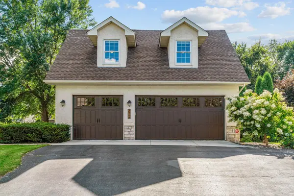 3865 N Ridge DR, Eagan, MN 55123
