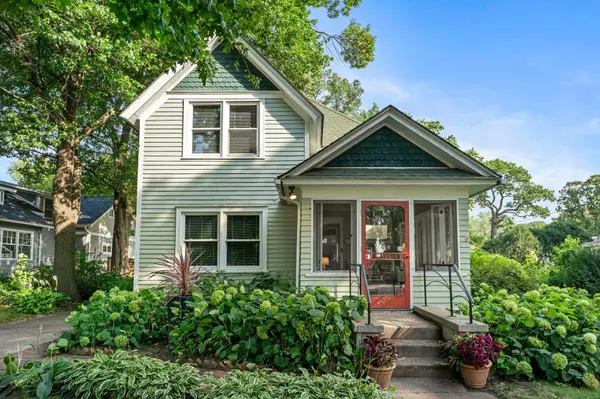 2297 4th ST, White Bear Lake, MN 55110