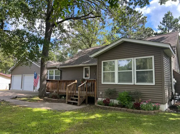 44 Hickory AVE NW, Menahga, MN 56464