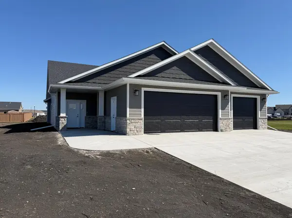 3165 66th AVE S, Fargo, ND 58104