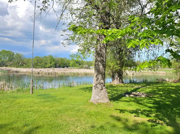 920 E Evergreen ST, Isle, MN 56342