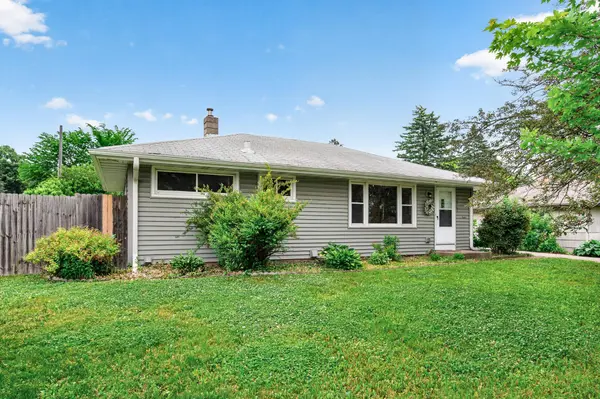 2267 Shawnee DR, North Saint Paul, MN 55109