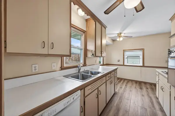 2267 Shawnee DR, North Saint Paul, MN 55109
