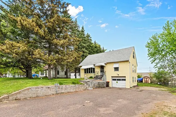6148 Upper 51st ST N, Oakdale, MN 55128